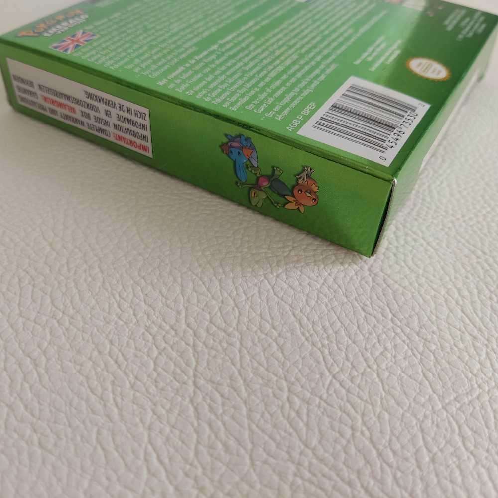 Pokémon Emerald Version Nintendo Gameboy Gba
