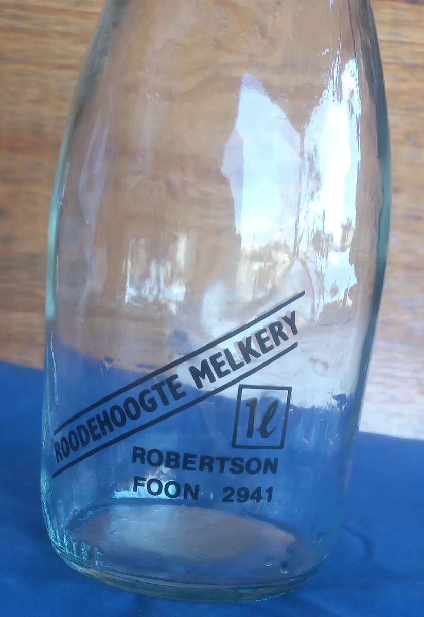 Vintage Roodehoogte 1l milk bottle
