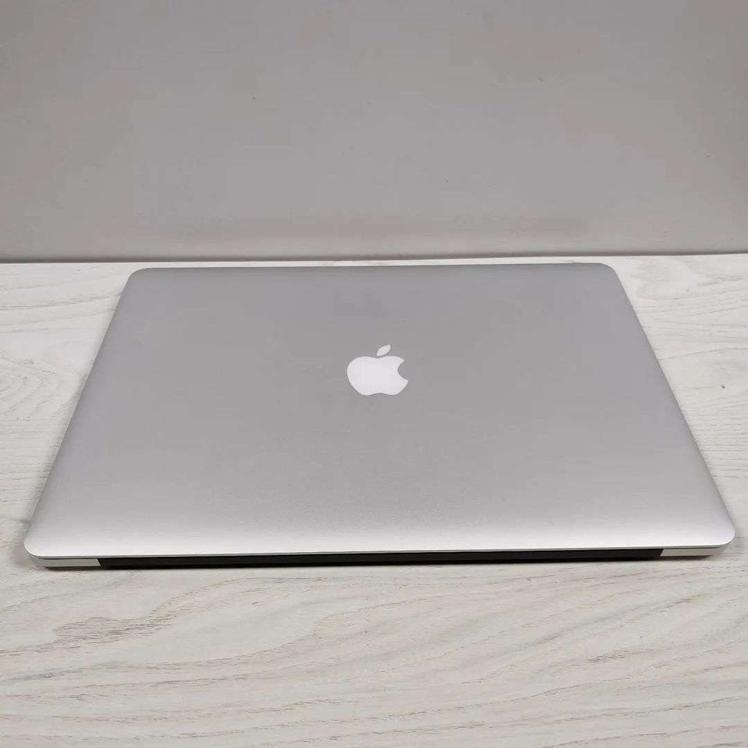 Apple macbook pro 15 inch Retina Display 2014 Model Quad Core i7