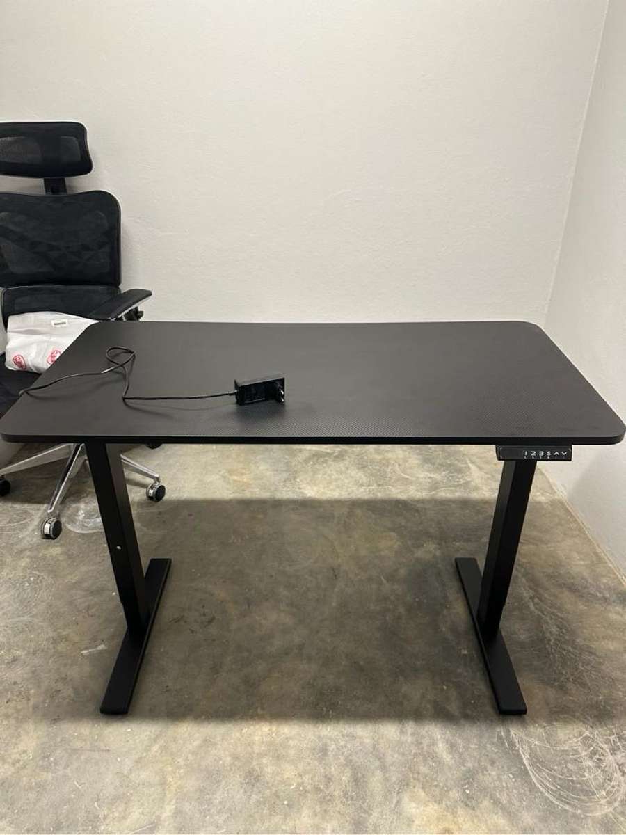 Electric Height Adjustable Desk