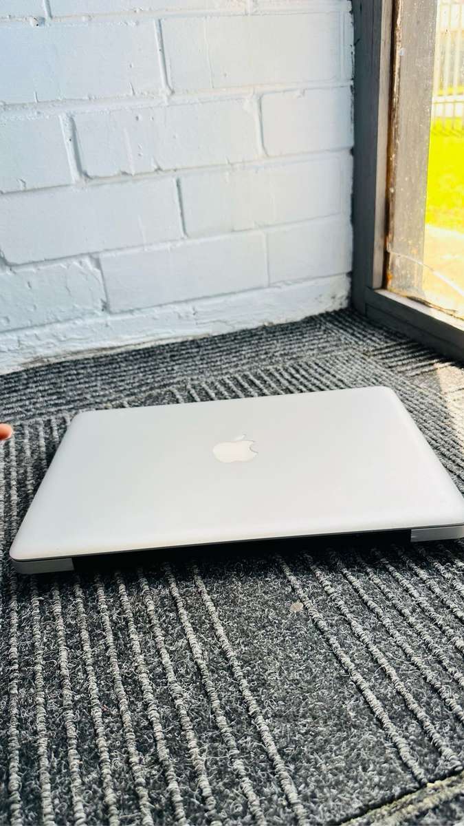 Apple MacBook Pro Core-i5 256GB SSD 4GB RAM 13 inch (2011)