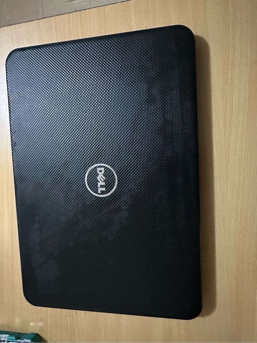 Dell Inspiron 15 3521 Laptop|8GB Memory|320Gb HDD| 1.5Ghz Celeron| Dell Wireless Mouse| Windows 10