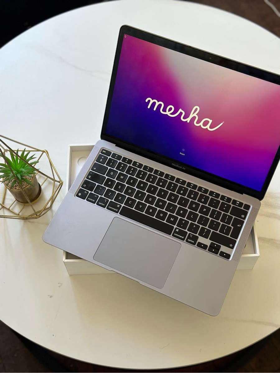 MacBook Air (13-inch, 2020, M1 Chip) 256GB SSD Available