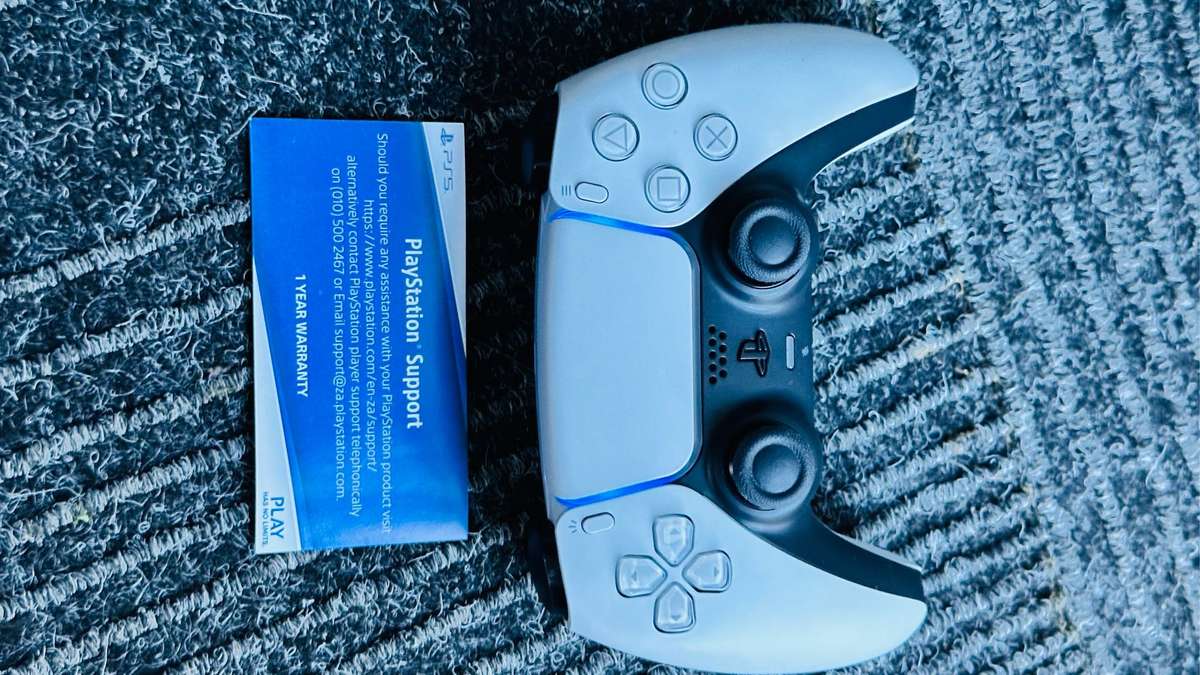 PlayStation 5 (PS5) DualSense Wireless Controller - Glacier White