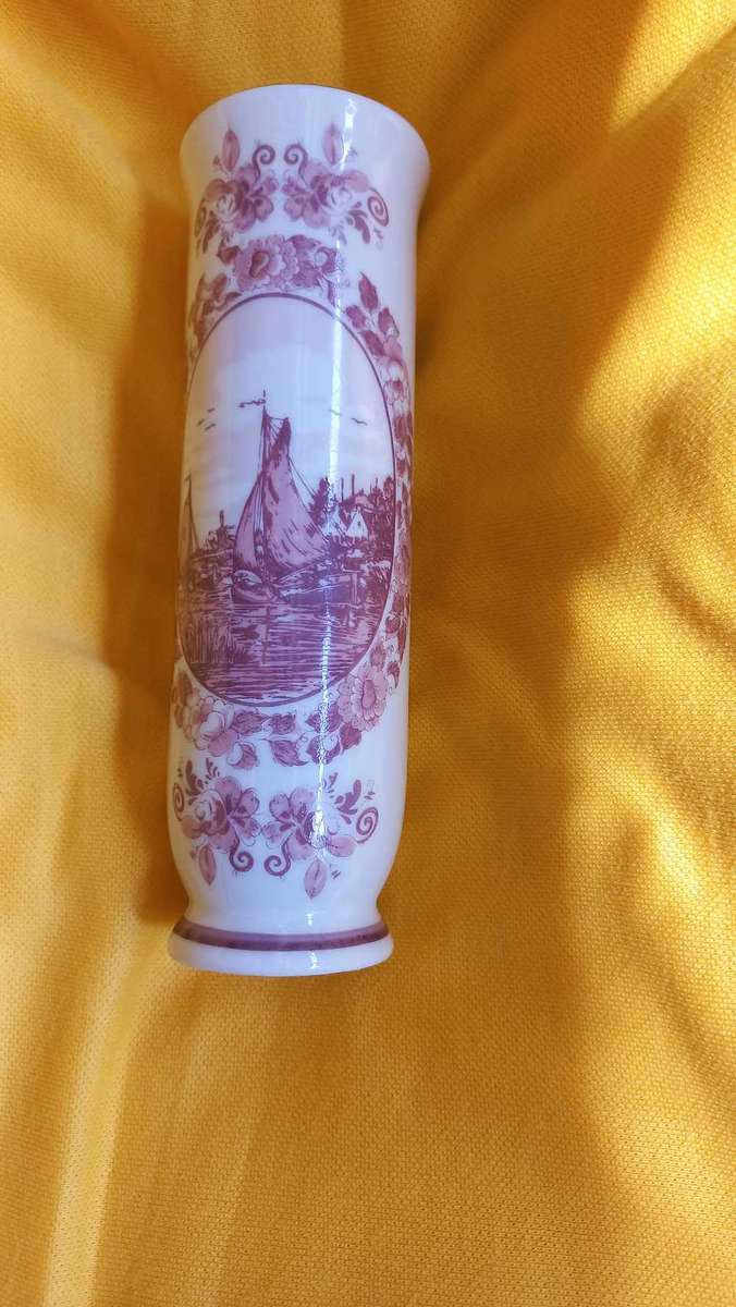 Pink Delft vase Oude Molen Fabriek