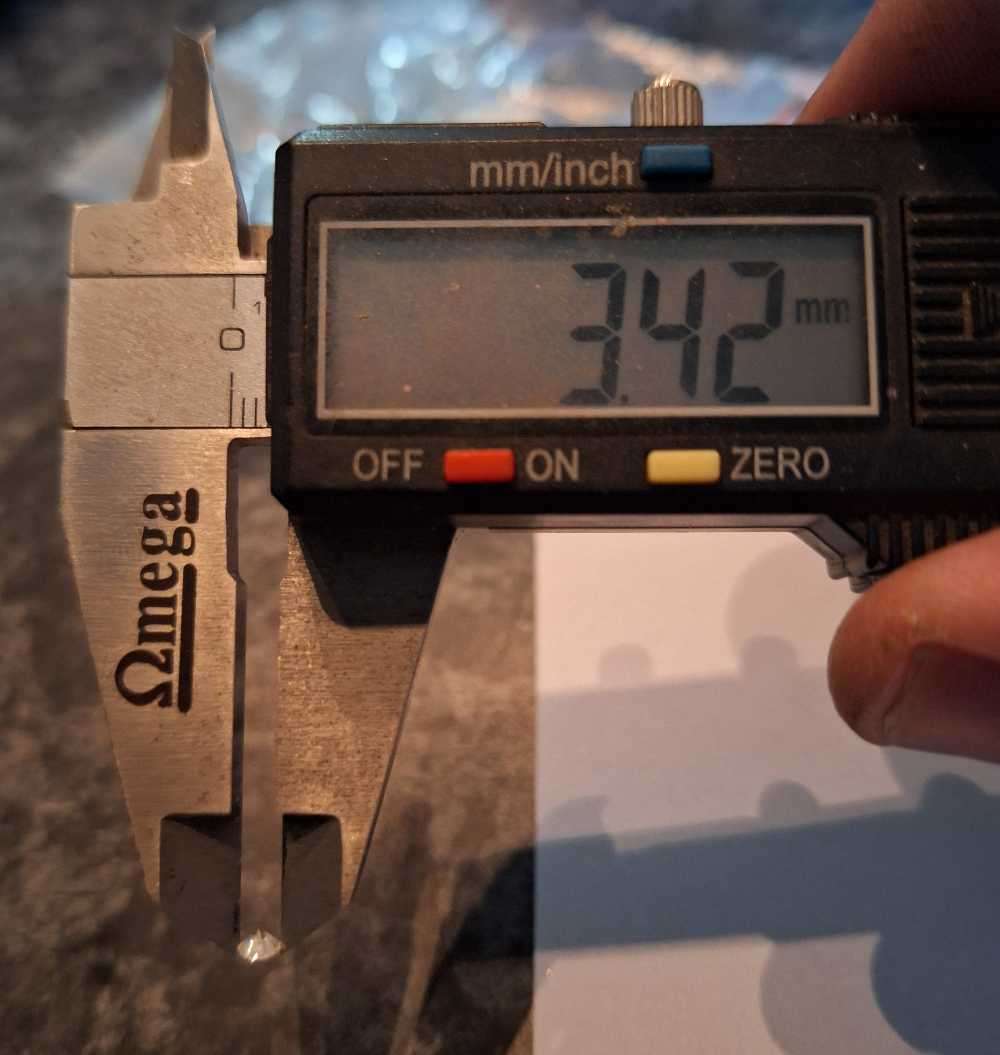 8x Natural old mined diamonds