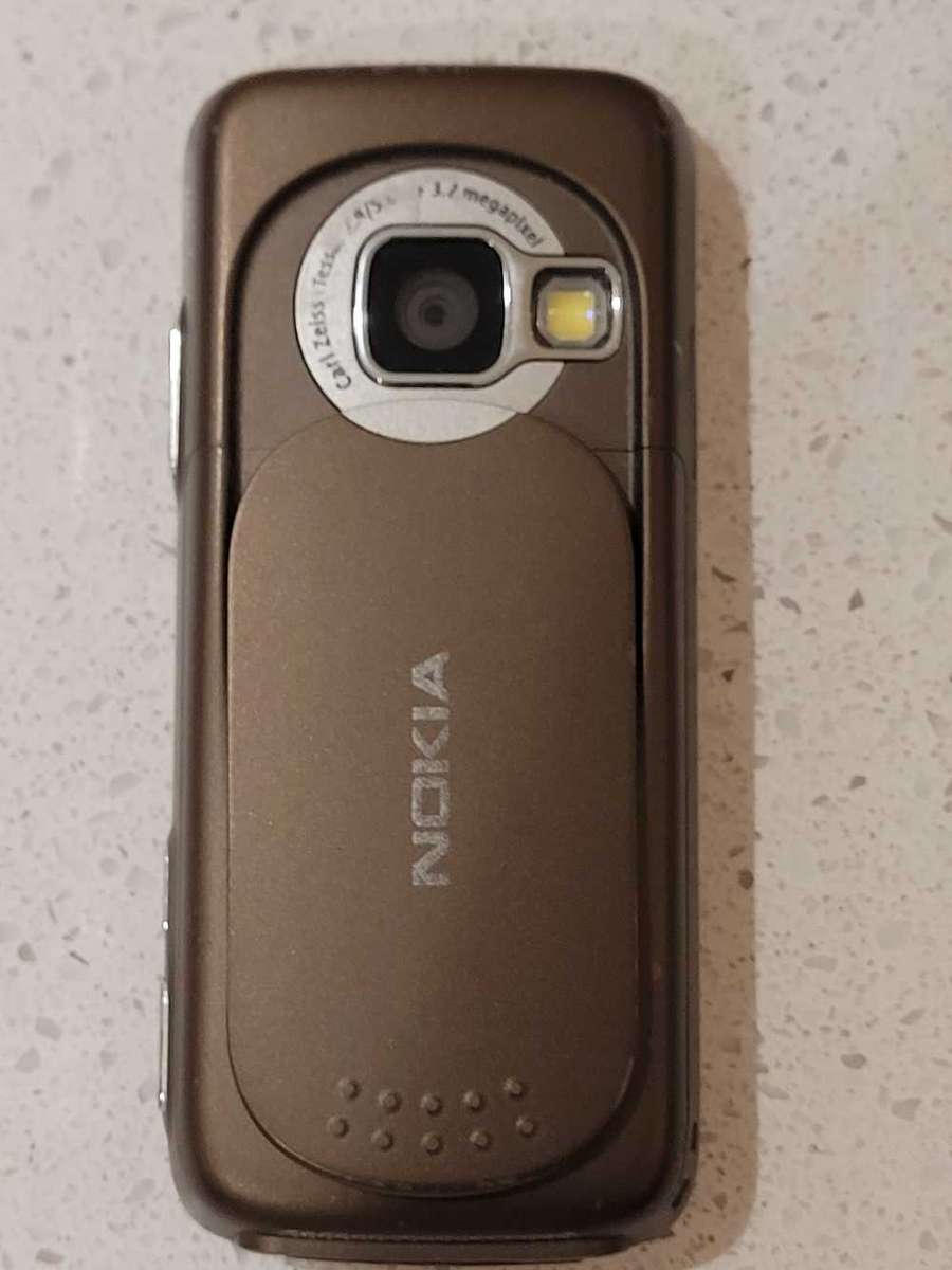 Nokia N73