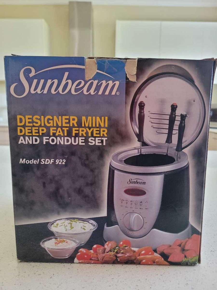 Sunbeam mini Deep fat Fryer and Fondue set