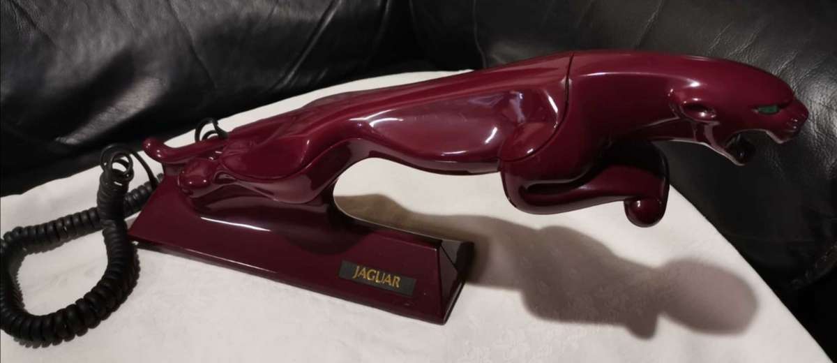 Jaguar Telephone