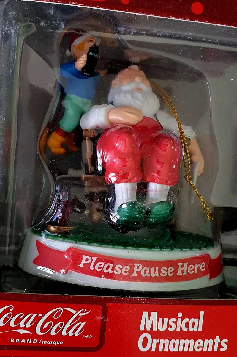 VINTAGE COCA COLA - MUSICAL CHRISTMAS ORNAMENT
