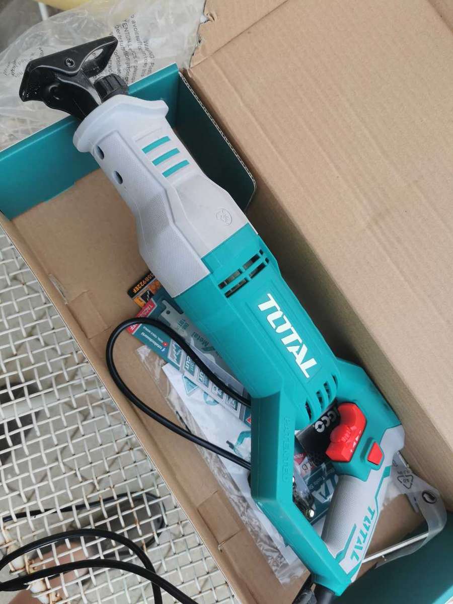 Reciprocating saw