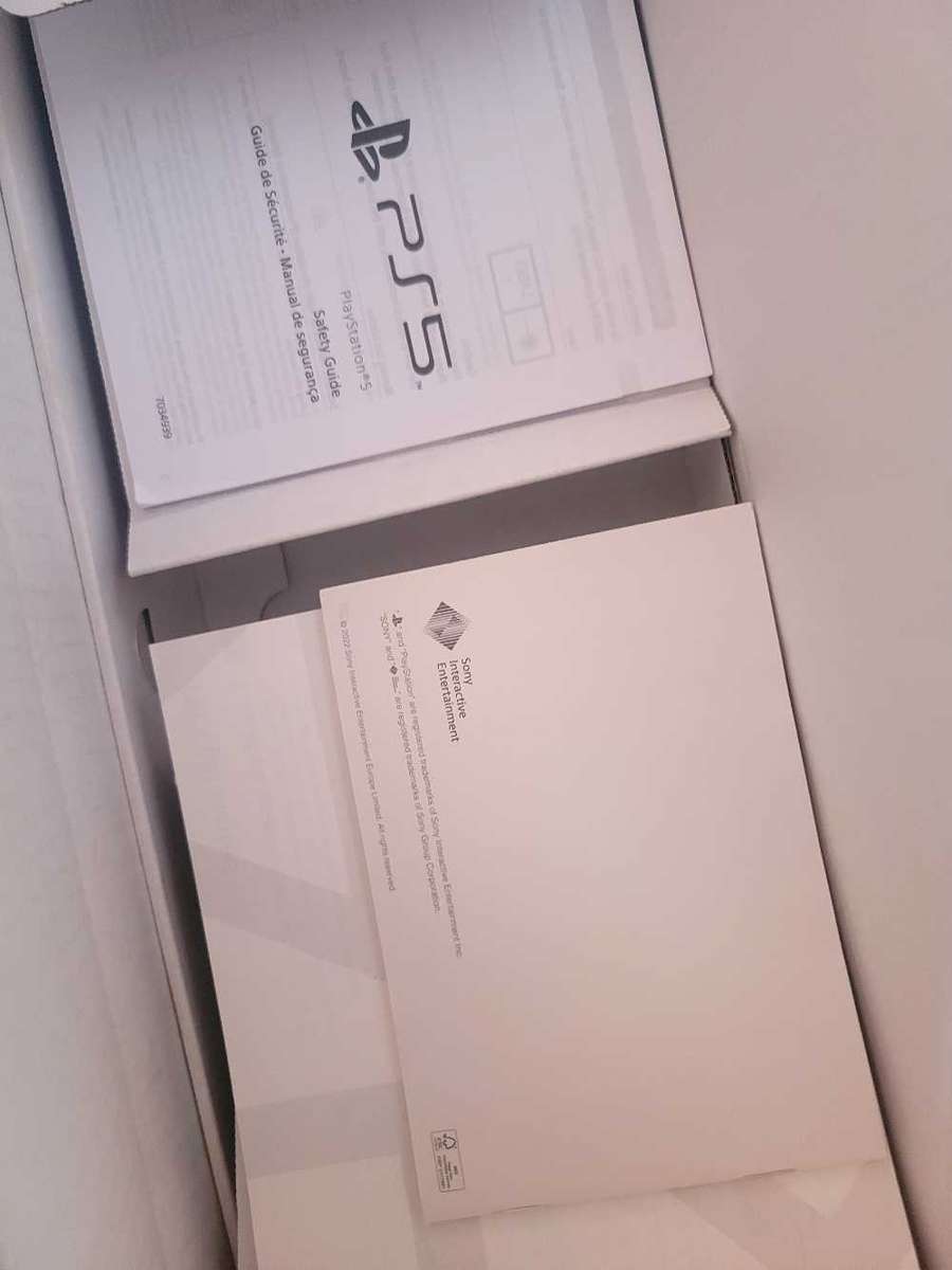 Playstation 5 Disc Edition & Extras