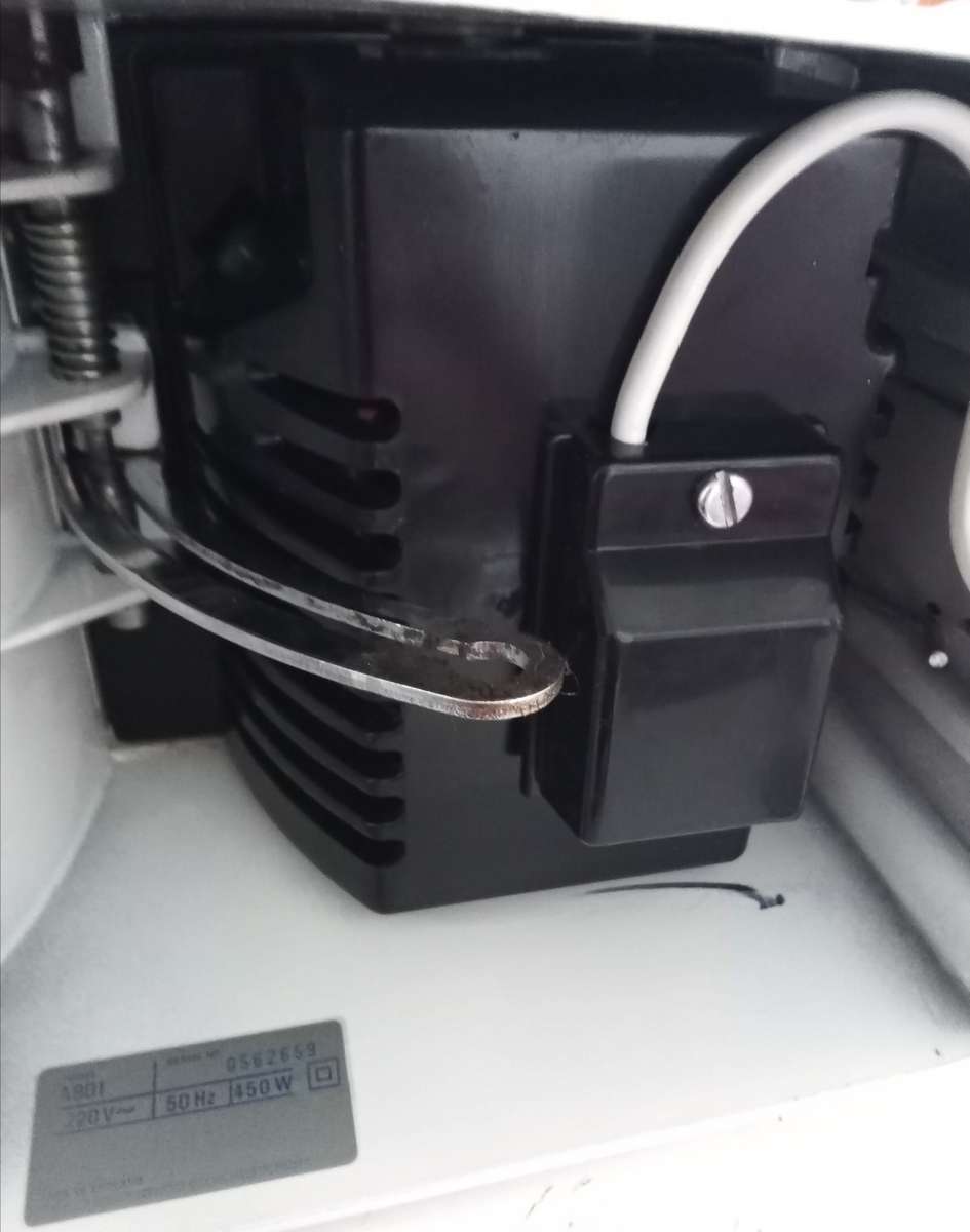 KENWOOD A901 MIXER WITH LIQUIDIZER.BRAND NEW MOTOR. EXCELLENT WORKING CONDITION.