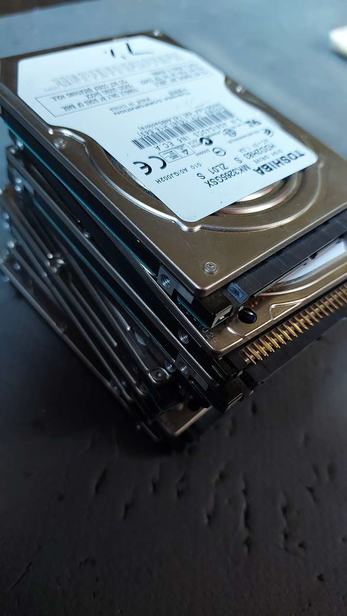 HARD DRIVE LOT X 9 FAULTY