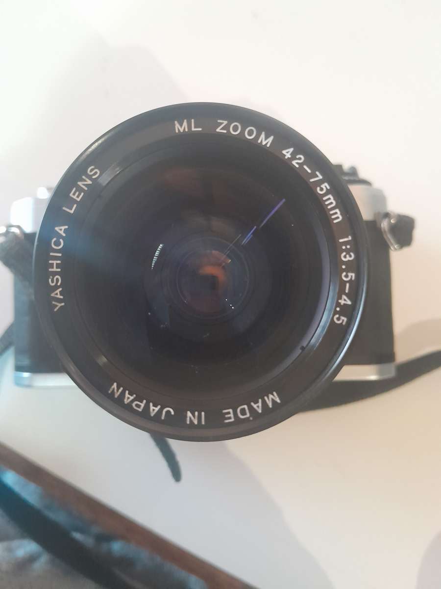 Vintage Yashica FX-D Quartz