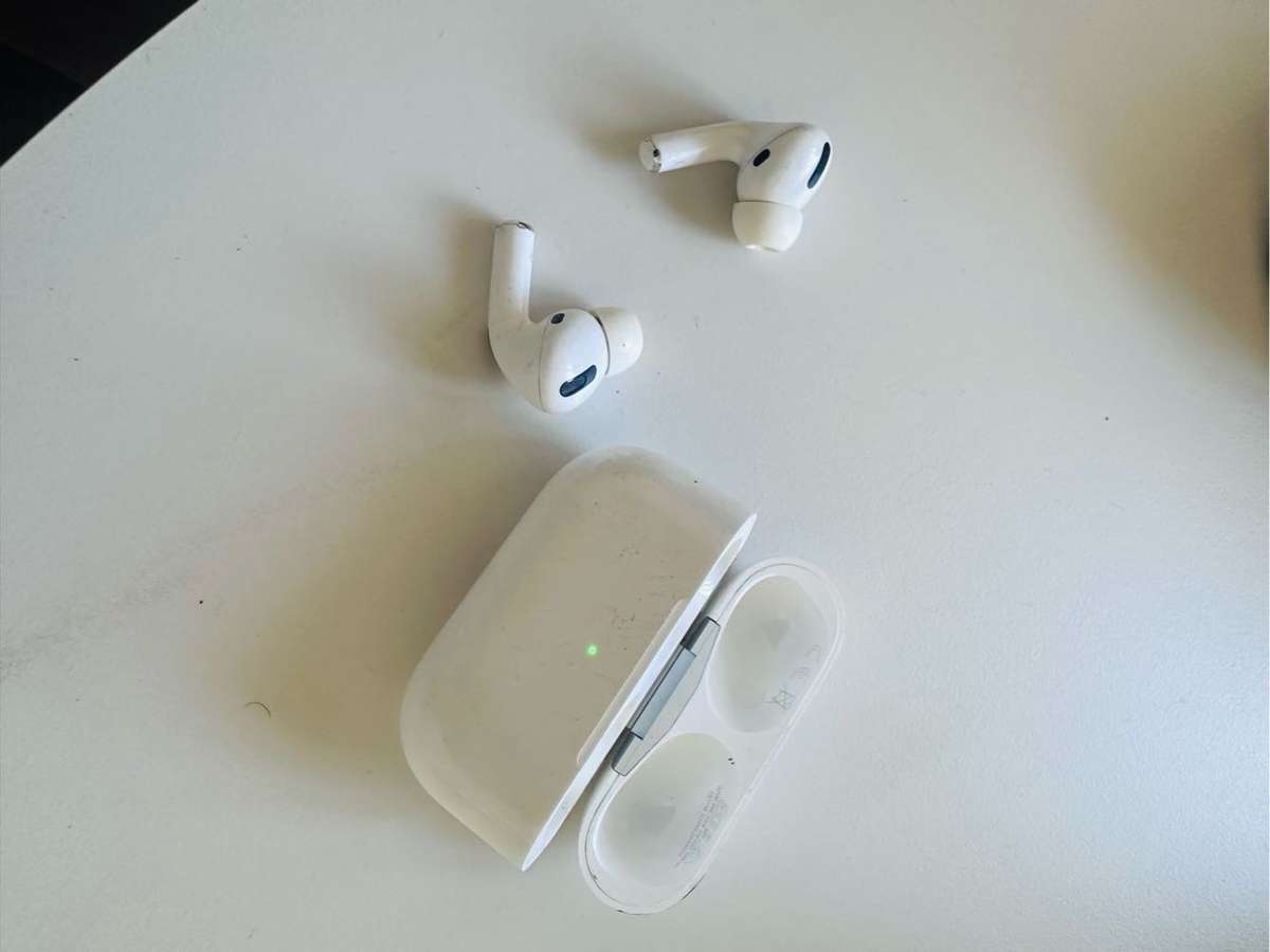 Apple AirPods Pro 1st Gen