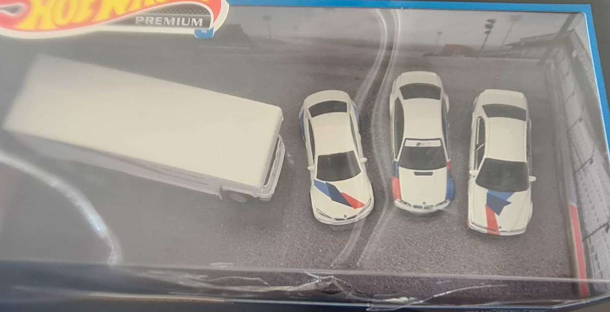 Hot Wheels Premium BMW set