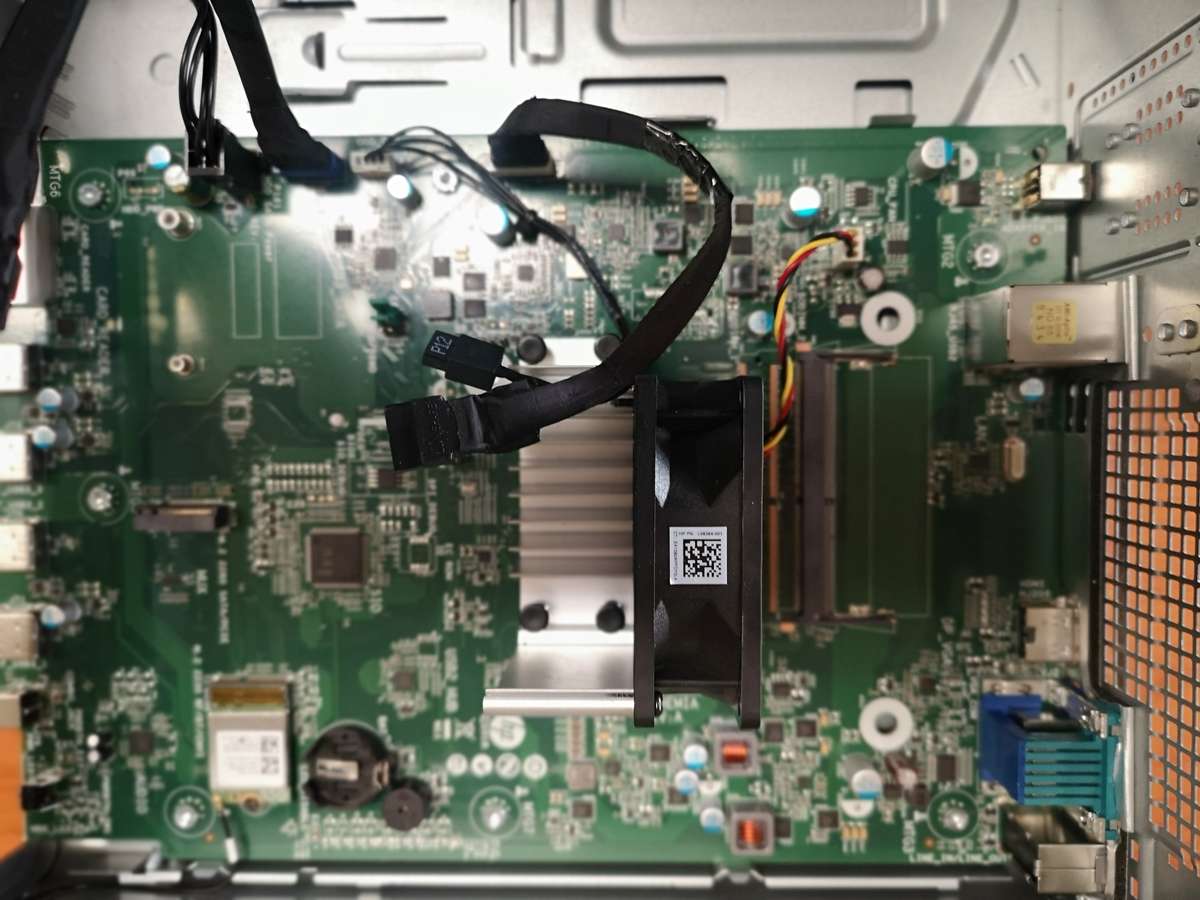 Pentium pc HP (motherboard and Casing only)