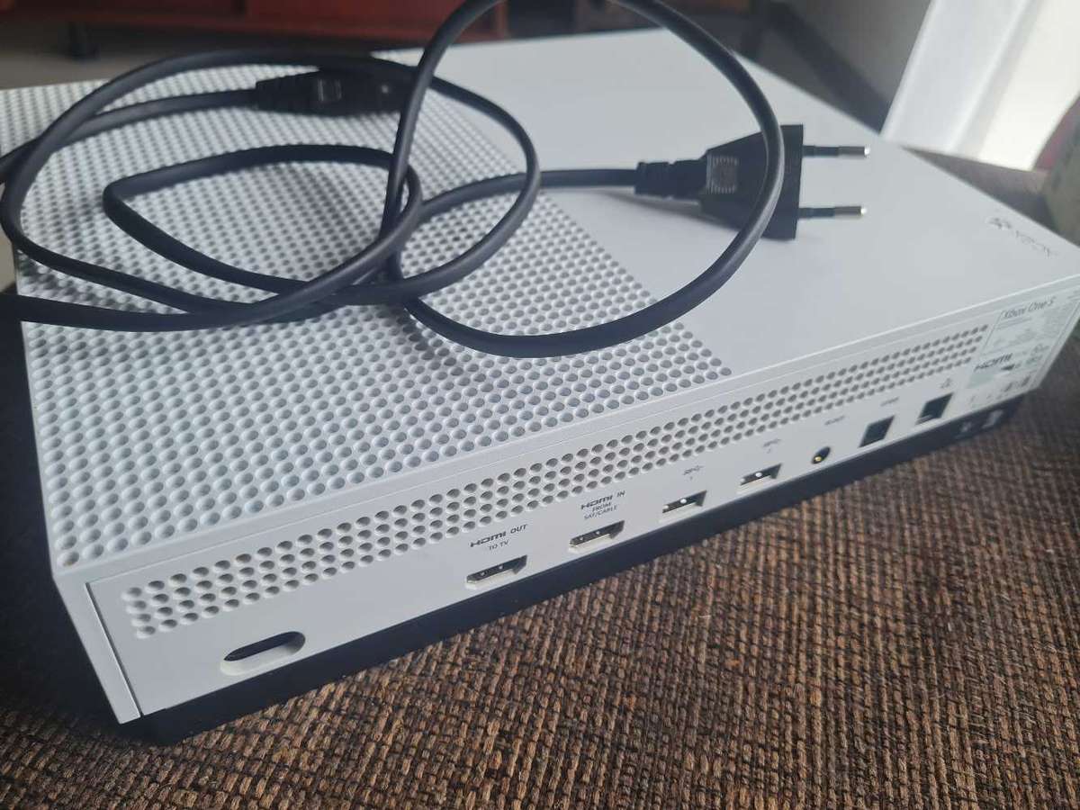 Xbox One S 1TB