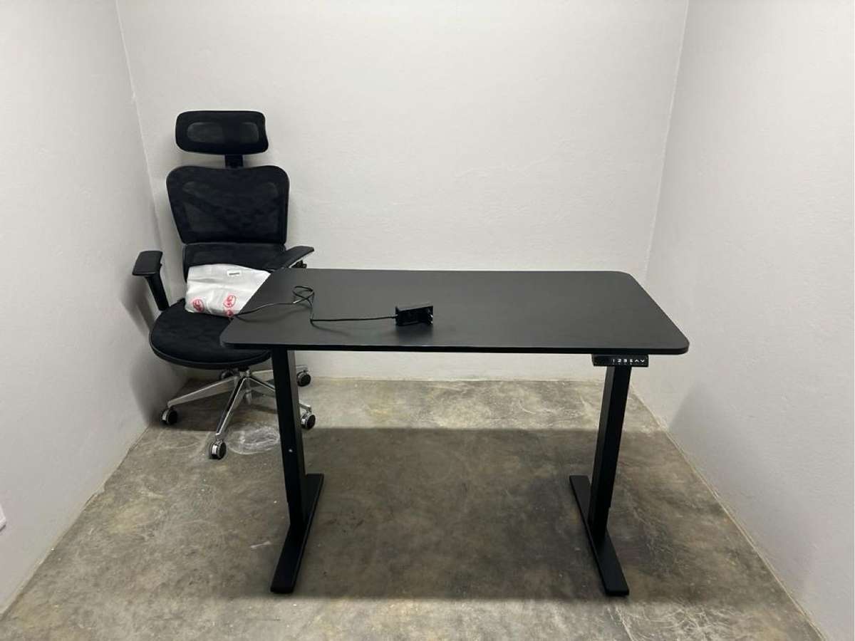 Electric Height Adjustable Desk