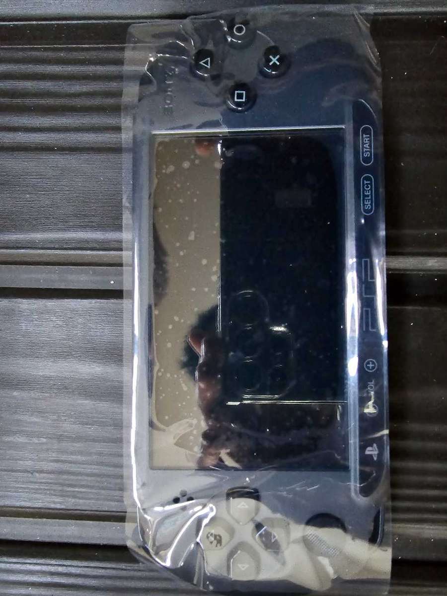 Brand New PSP Street with Charger