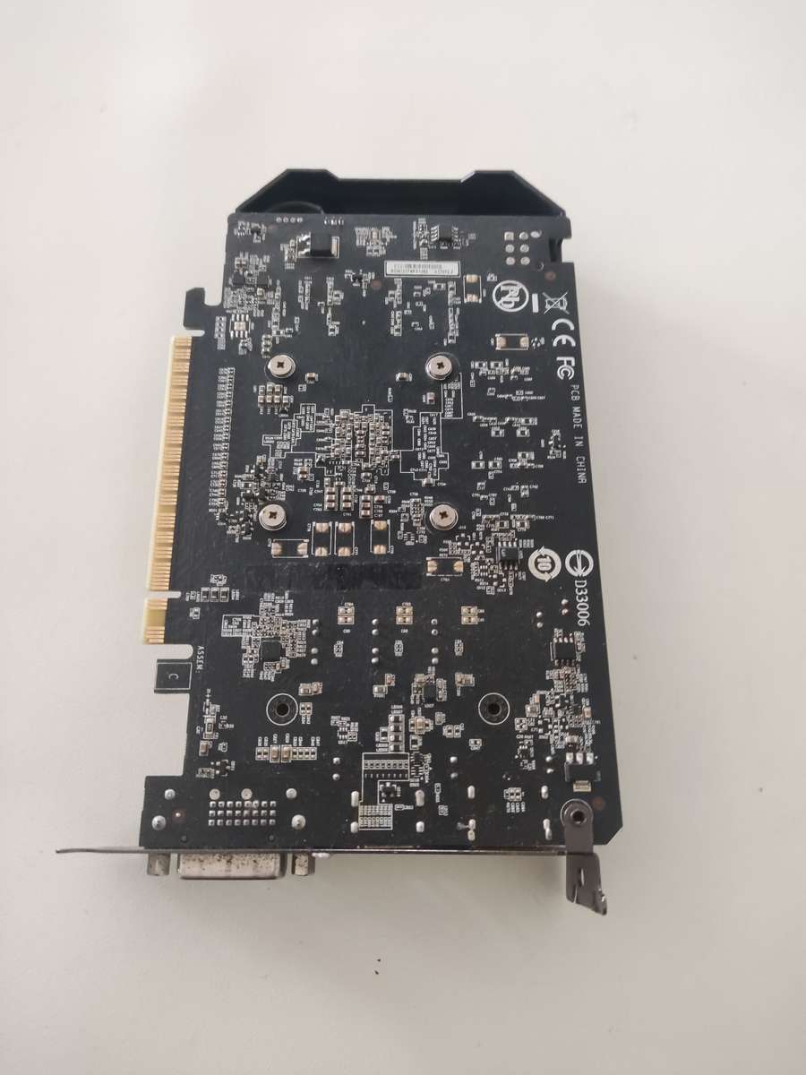 Gigabyte GTX1050 Ti 4GB GDDR5 Graphics card**No External power Needed**Amazing Little card