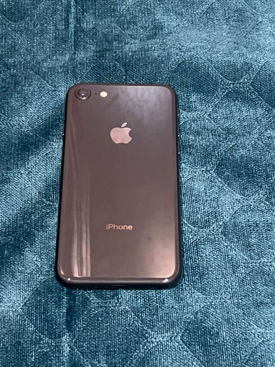iPhone 8 64GB