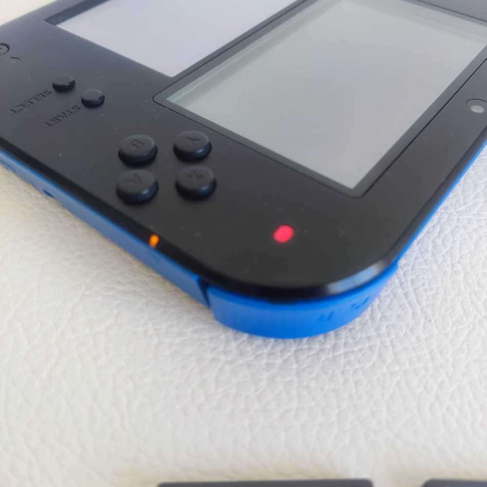 Nintendo 2DS (Wedge) Console +Games