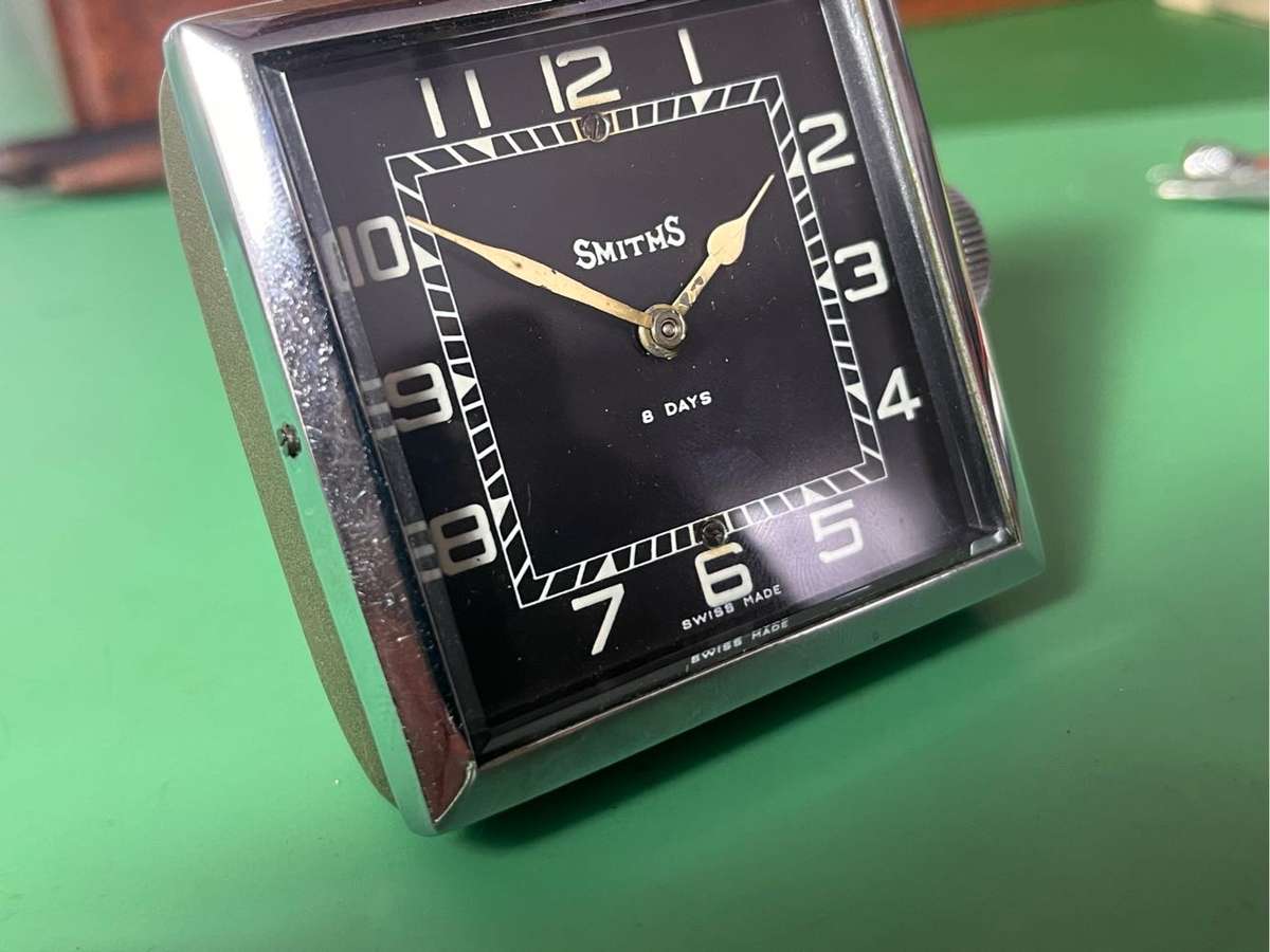 VINTAGE LE COULTRE CAR CLOCK BY SMITHS