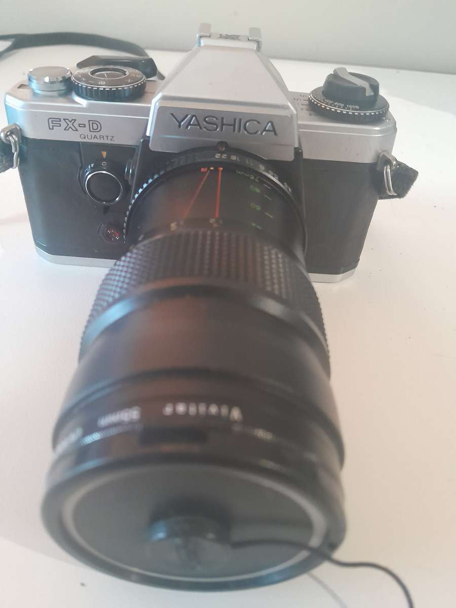 Vintage Yashica FX-D Quartz