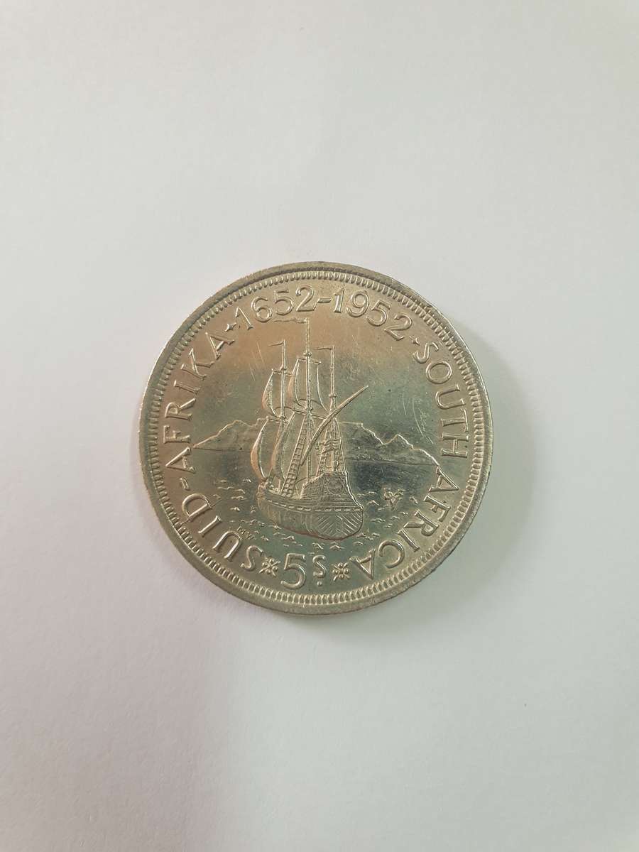 1952 * 5 shilling Crown 50c *