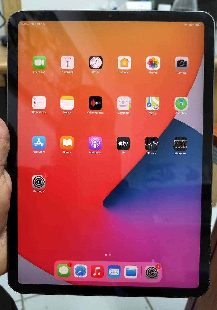 iPad Pro 11" (2018) 64GB Space grey A1980 (pre owned)