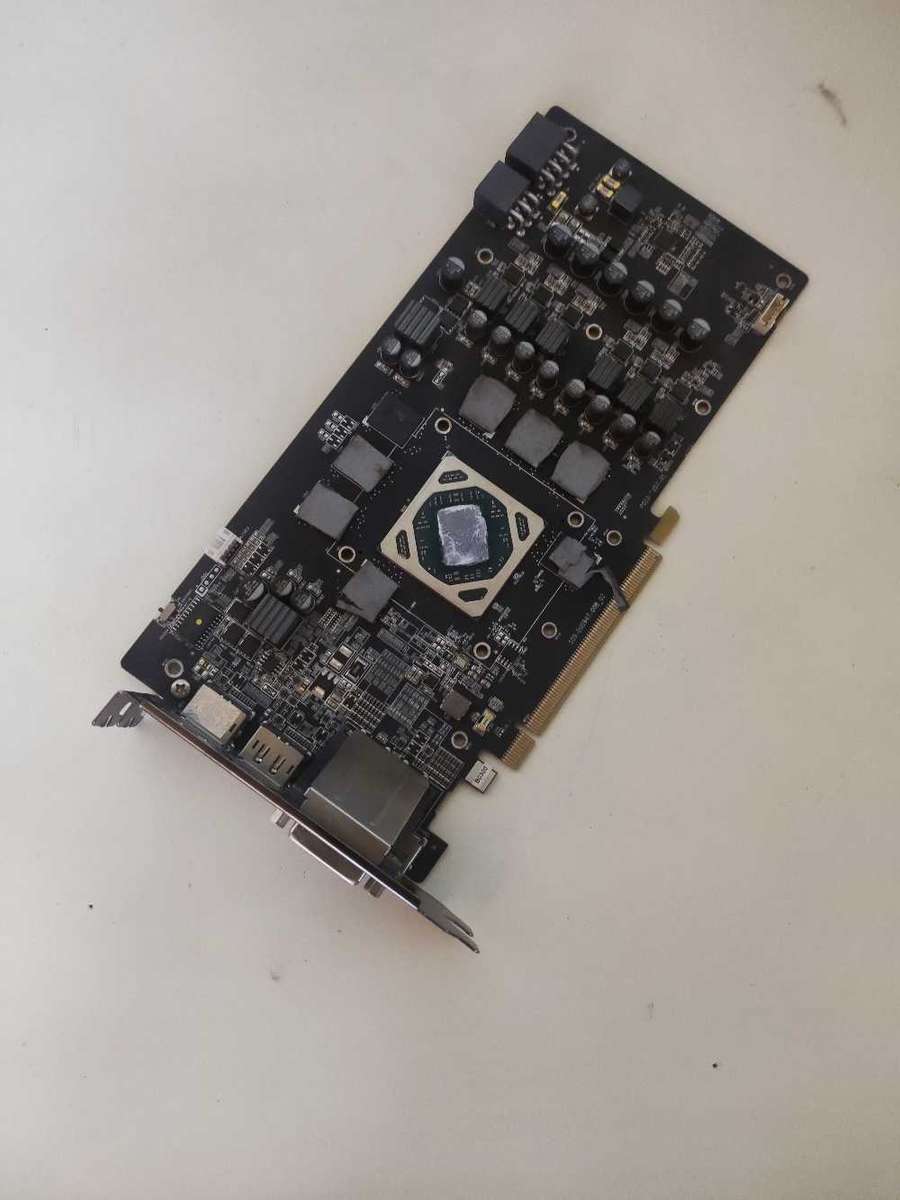 Sapphire Nitro + RX580 8GB Graphics Card**For parts or repair**