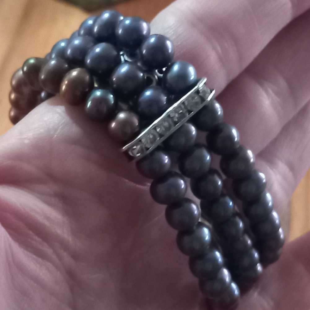 Beautiful Peacock and Bronze Freshwater Pearl Stretch Bracelet