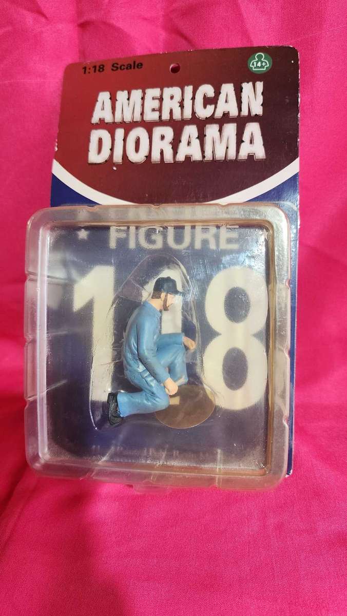 Diarame Motor Mechanic (1:18)