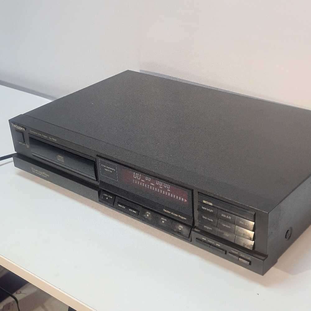 Technics CD Player (read)