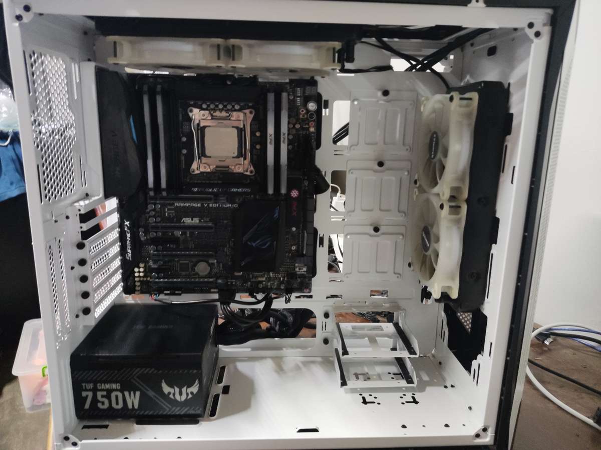 Intel core i7 Extreme Gaming Combo**Asus ROG Rampage V Edition 10 Motherboard**Only CPU and Board