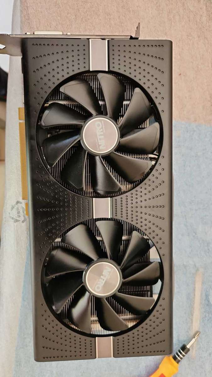 Saphire nitro Rx 570 4GB
