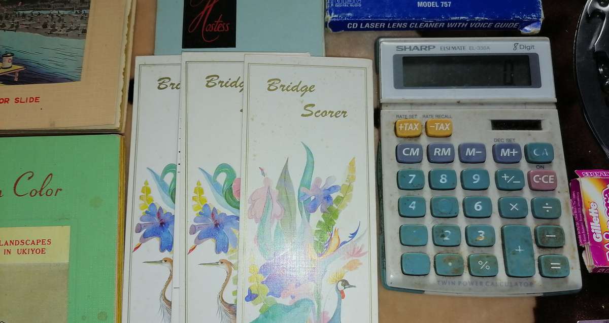 Large collection of vintage items here.