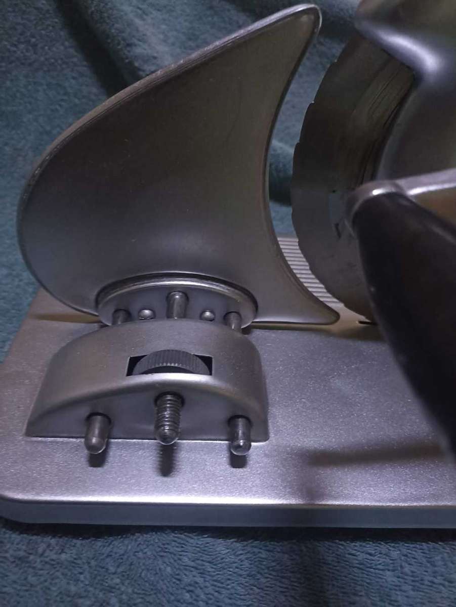 Pineware vintage bread slicer