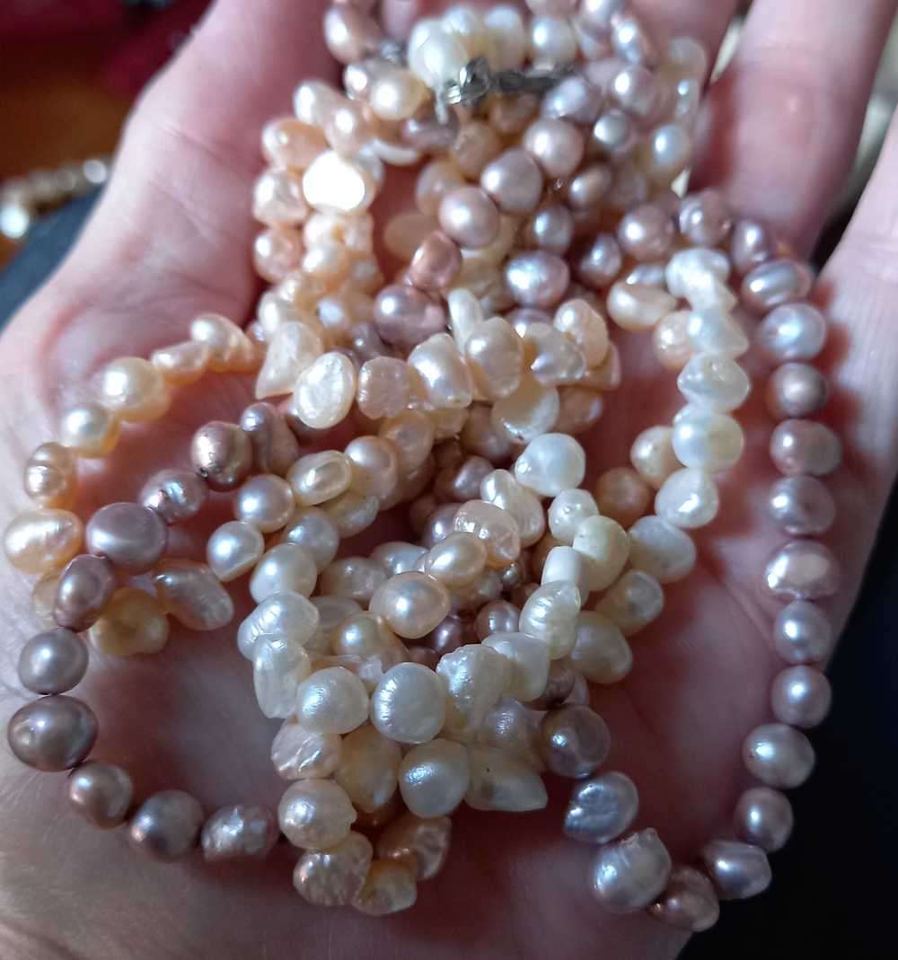 Freshwater Pearls Layered in Three Colour Tones