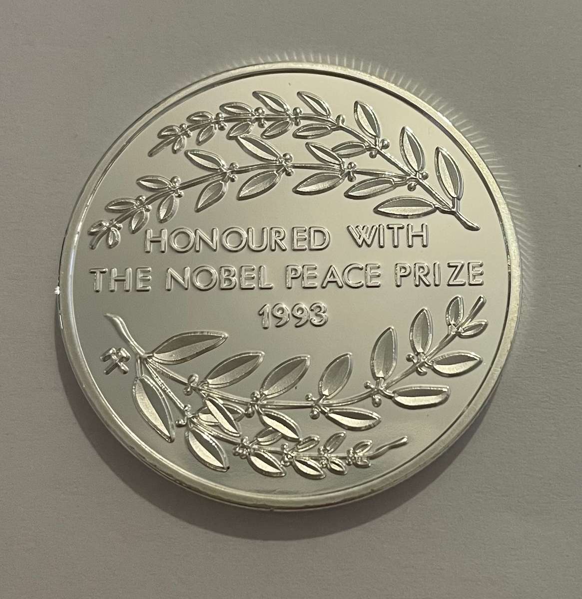 2001 1oz Mandela Silver Proof Medallion - Nobel Peace Prize 1993 - In Capsule