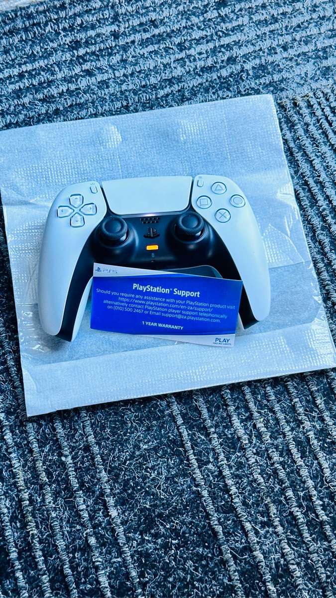 PlayStation 5 (PS5) DualSense Wireless Controller - Glacier White