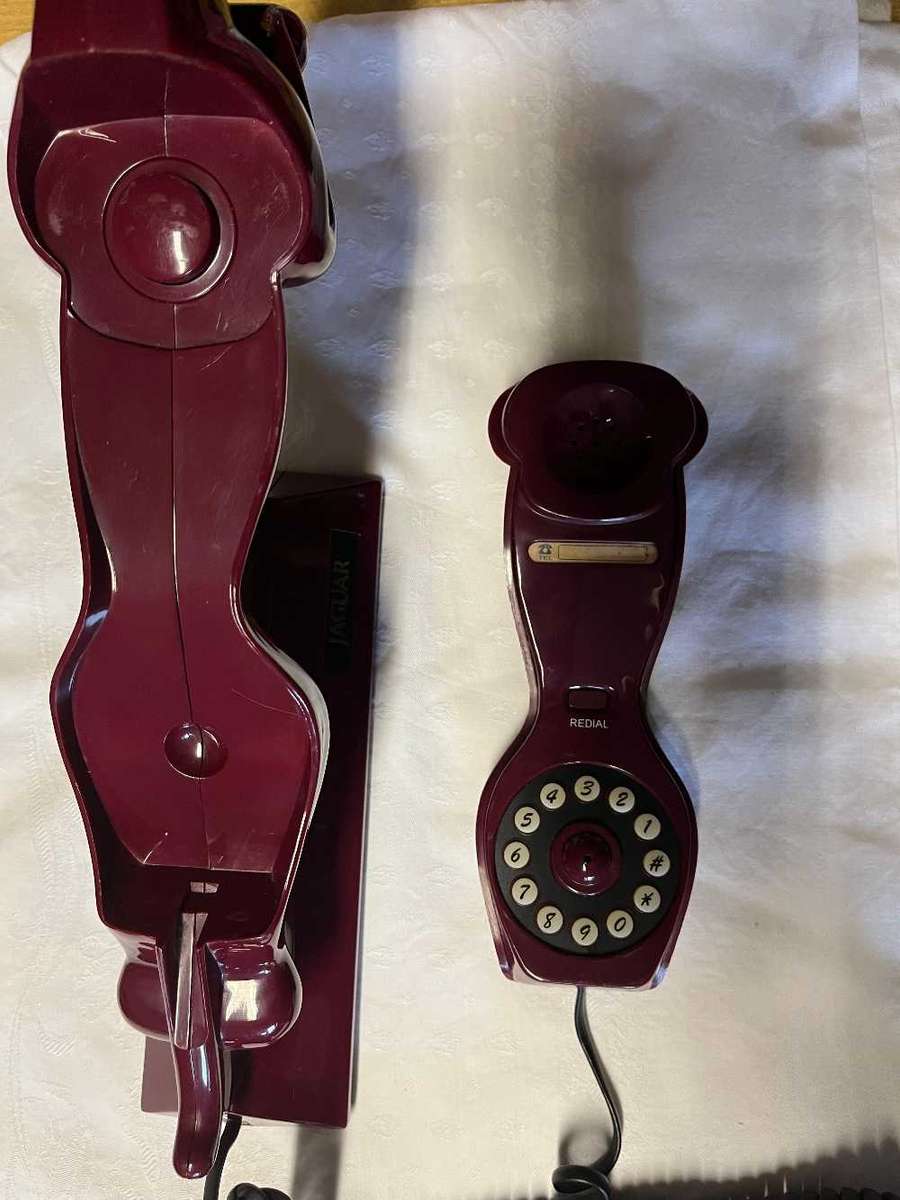 Jaguar Telephone