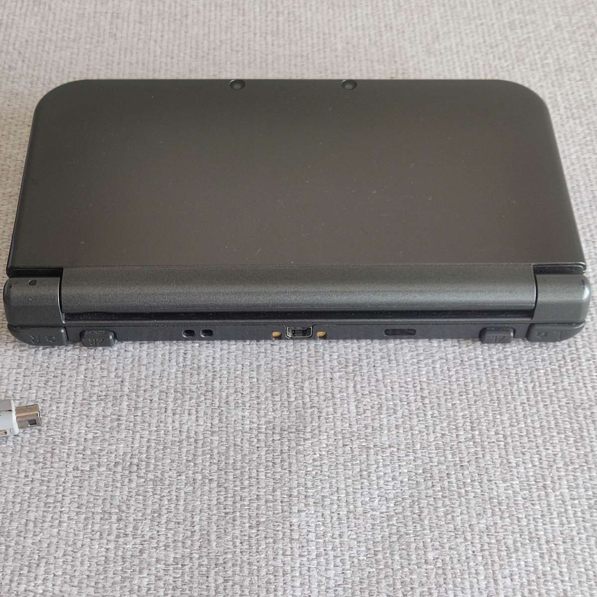 `New` Nintendo 3ds xl console