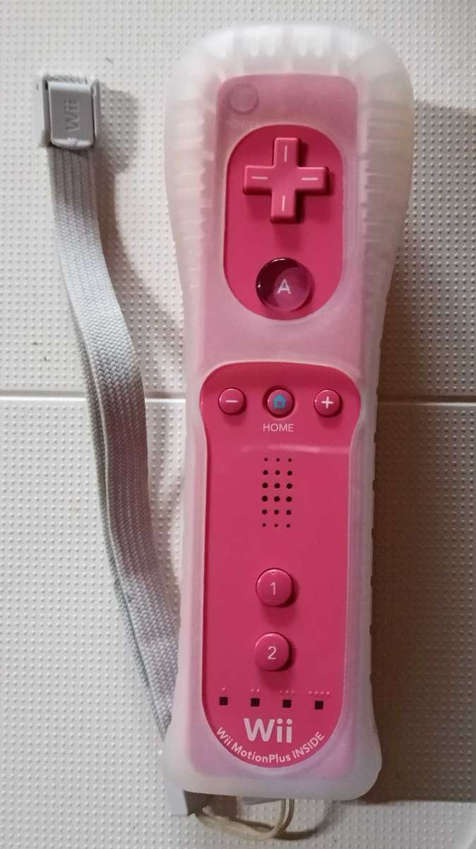 Wii remote w/ motion plus - PINK
