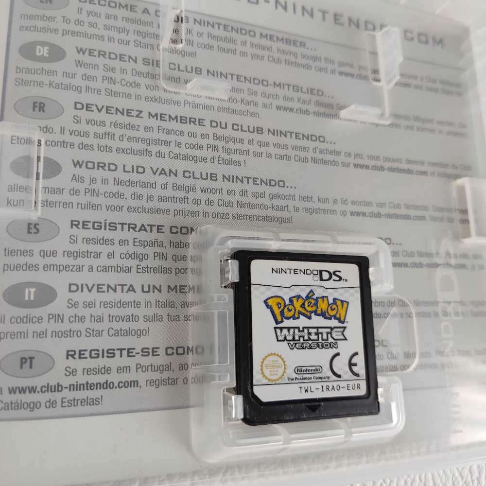 Pokémon White Version Nintendo Ds