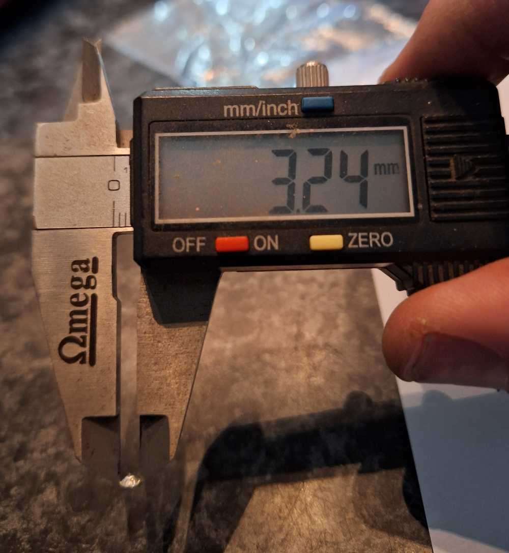 8x Natural old mined diamonds