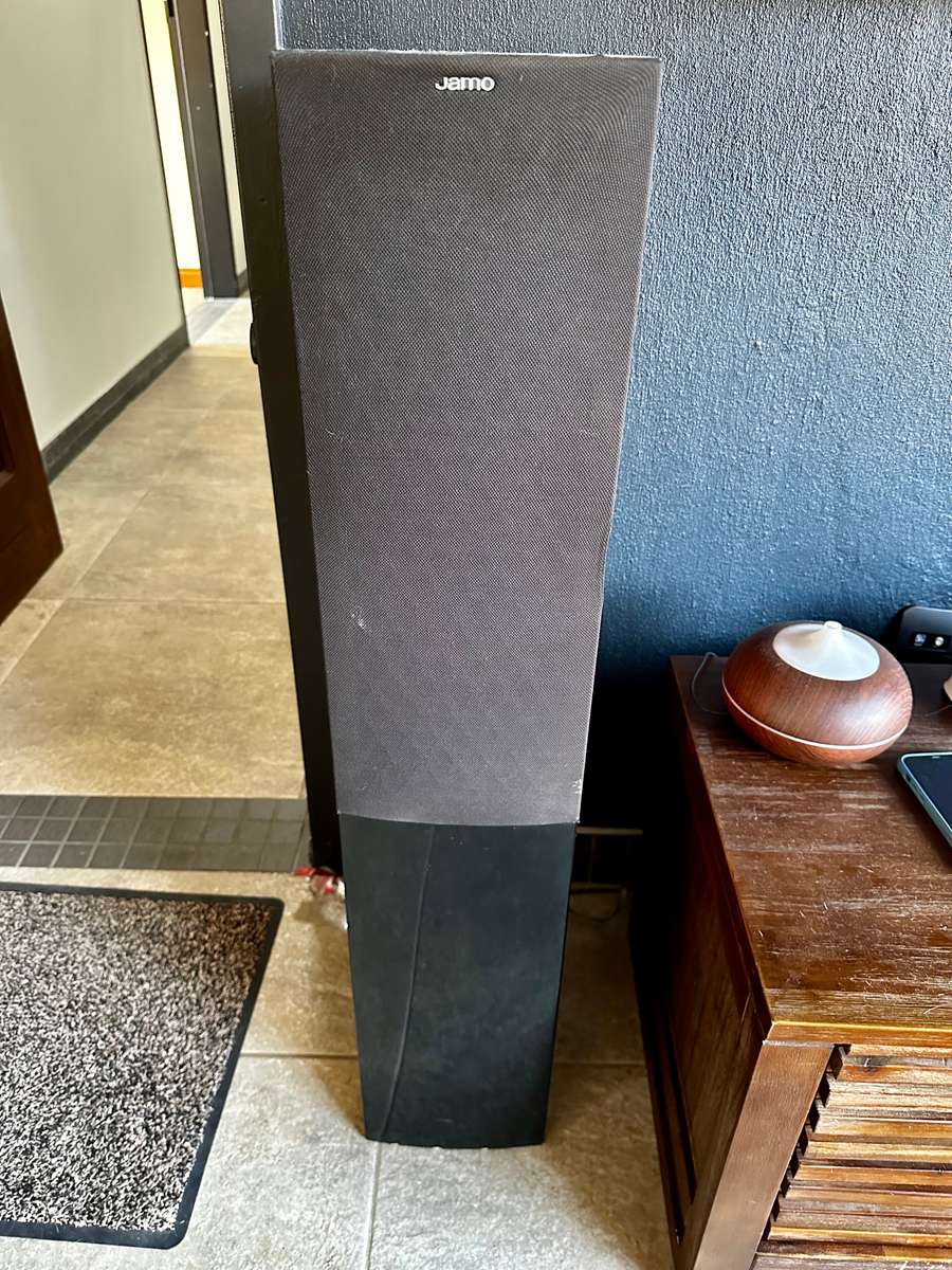 Marantz SR7015 9.2CH. 8K AV Amplifier with 3D Sound plus Jamo Speaker set