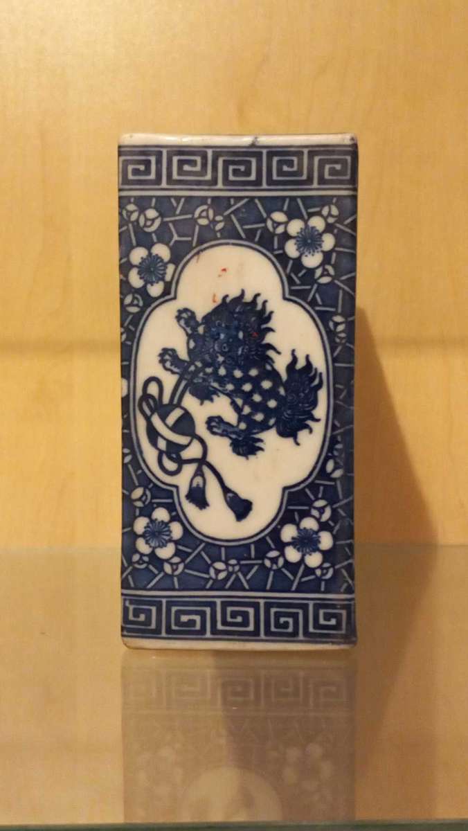 Antique blue and white Chinese insence burner stand